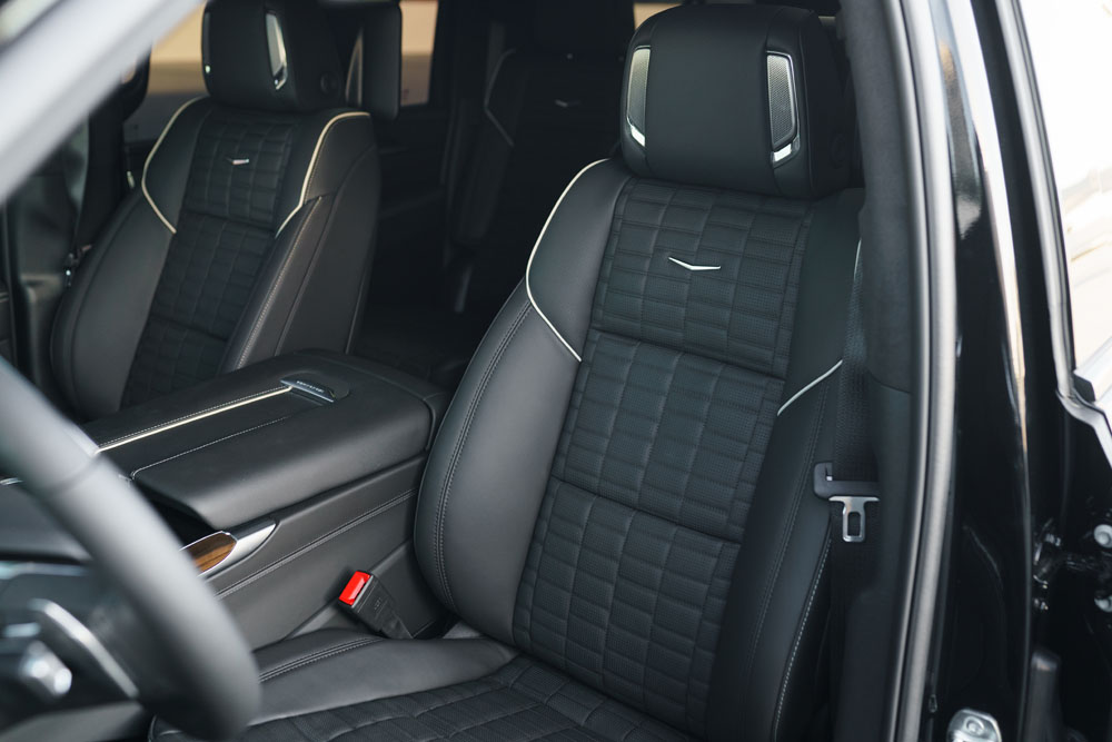 black_2025_escalade-16