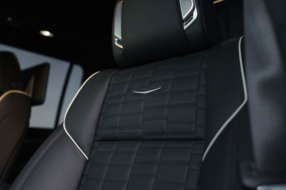 black_2025_escalade-17