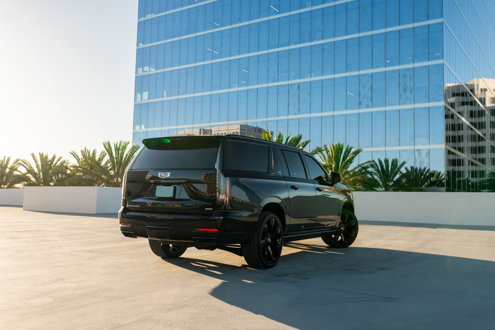 black_2025_escalade-5