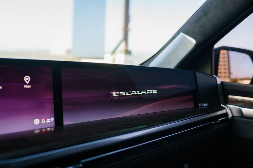 black_2025_escalade-7