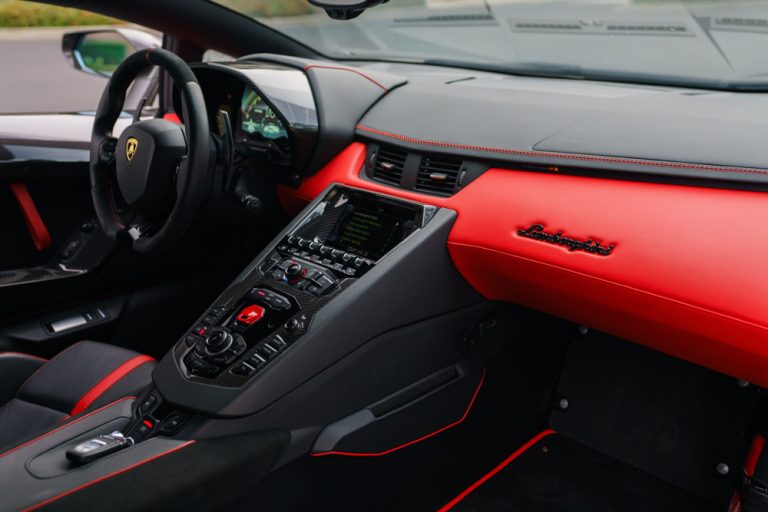 Aventador SVJ-27