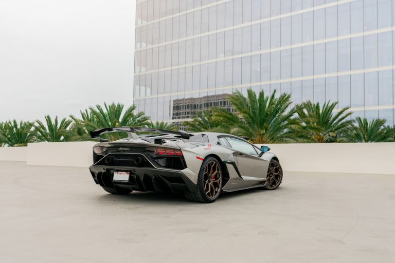 Aventador SVJ-8