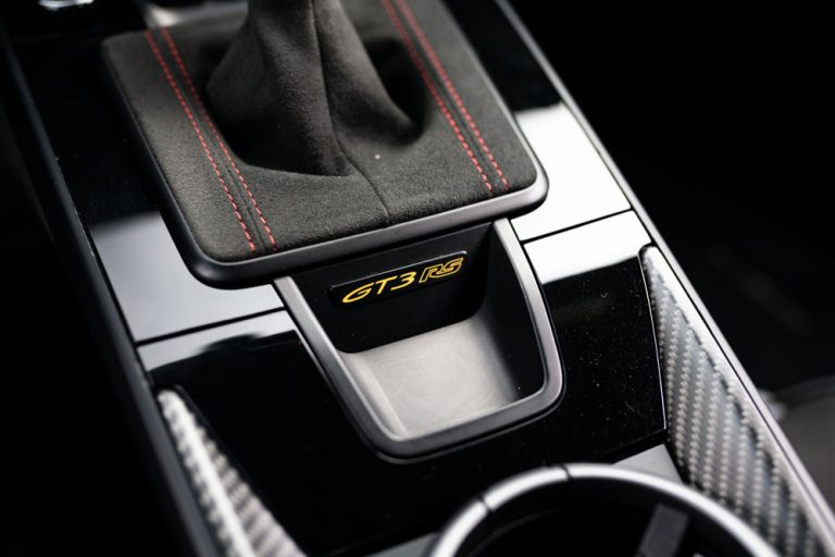 Black 992 GT3RS-15