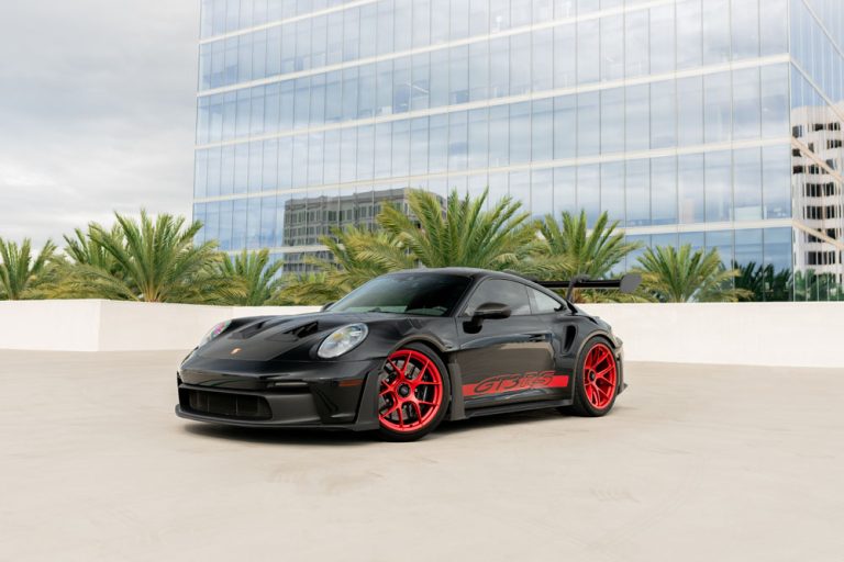 Black 992 GT3RS-2