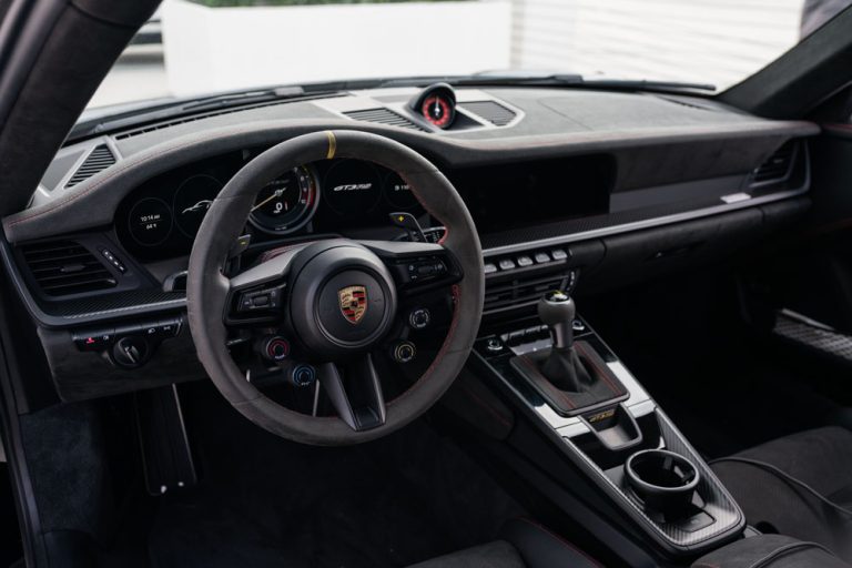 Black 992 GT3RS-25