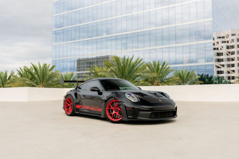 Black 992 GT3RS-3