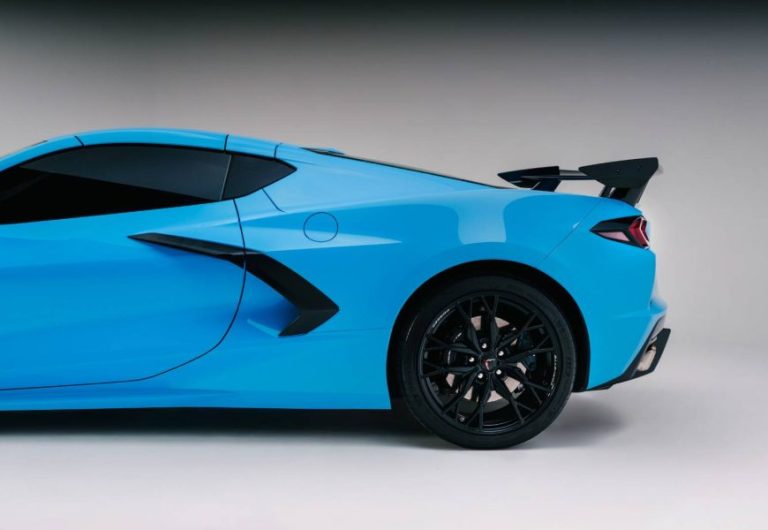 CORVETTE-C8-2