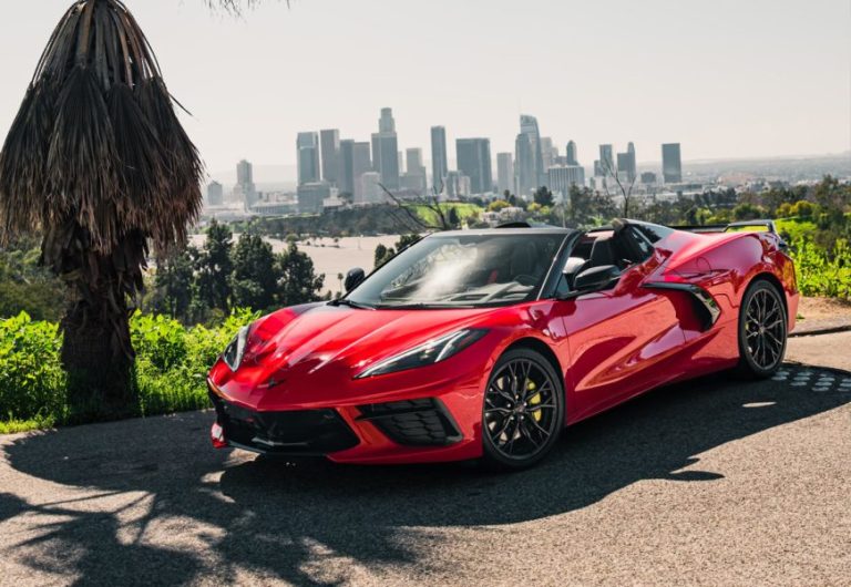 CORVETTE-C8-RED-1