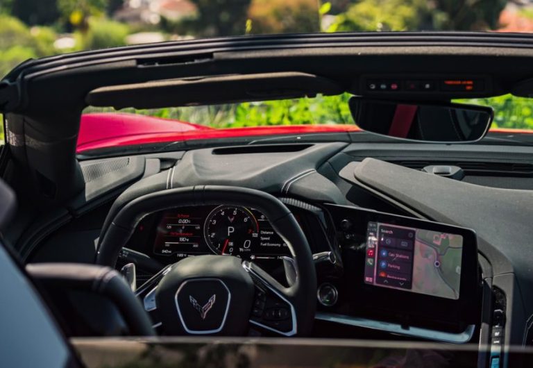 CORVETTE-C8-RED-4
