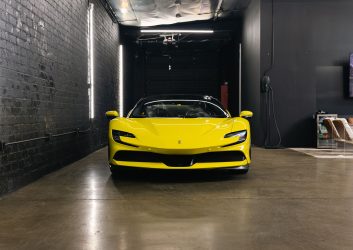 Ferrari-SF90-Yellow