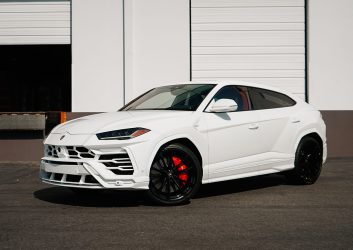 Lamborghini-Urus-White-2020