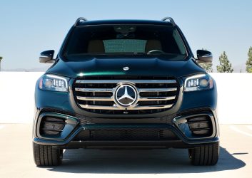 Maybach-GLS-600-Dark-Green