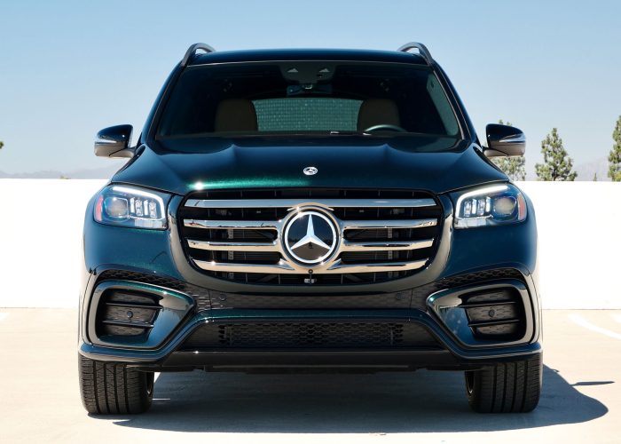 Maybach-GLS-600-Dark-Green