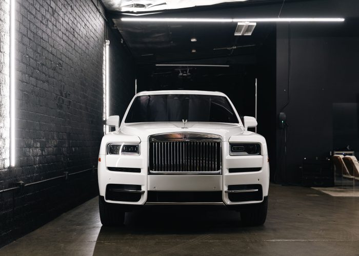 Rolls-Royce-Cullinan-White